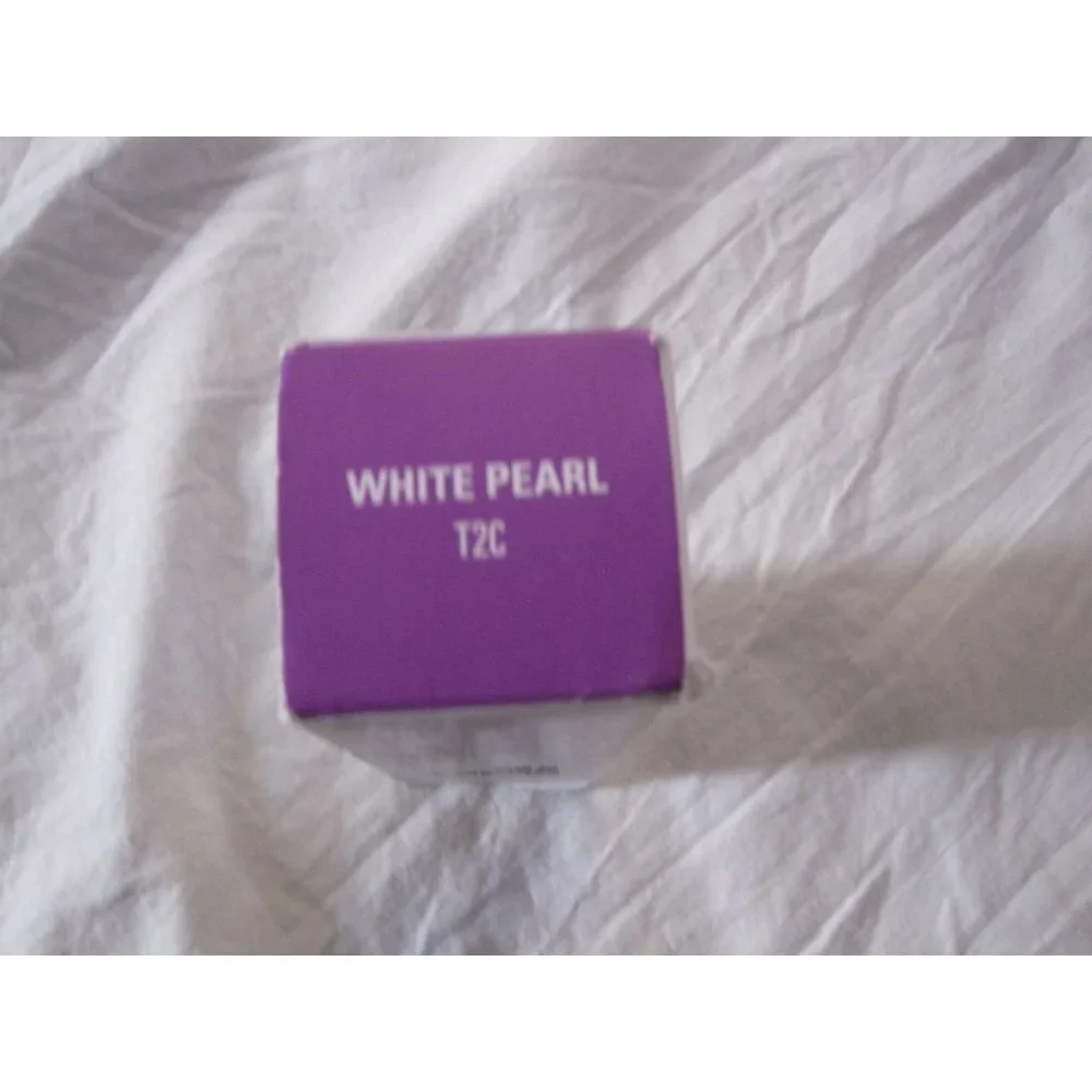 UOMA Beauty Say What?! Weightless Matte Hydrating Foundation White Pearl T2C 1oz